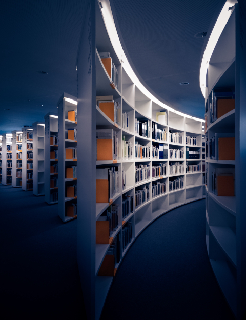 Bild: blaue Bibliothek